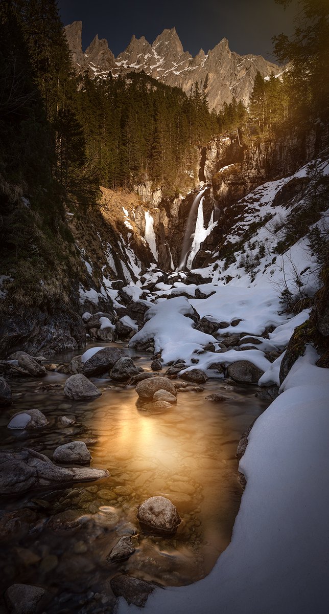 gm lovely souls &amp; badass rebels🤍There`s a saying in Sp.: "Aunque la mona se vista de seda, mona se queda." ≈ Eng.: "Although the monkey dresses in silk, monkey it stays." Lets keep this in mind looking at our TL imo + choose wisely in what or who to invest our time &amp; energy🫡🔥