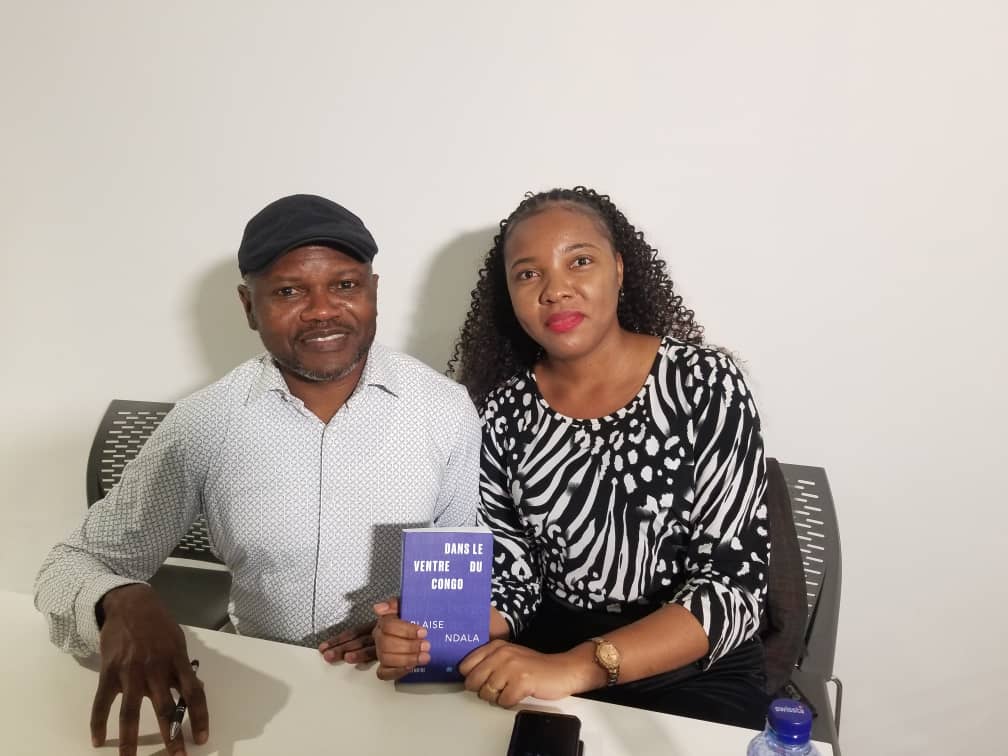 1/4 En souvenir d'une soirée qui comptera sous le ciel nocturne de Kinshasa (05/07/2023), nous remercions <a href="/Tiguy84723485/">Les Plumes Conscientes</a> et Bookutani pour cette merveilleuse initiative. Désormais,  <a href="/Blaise_Ndala/">Blaise Ndala</a> a été accueilli par ses pairs pour présenter " Dans le ventre du Congo ".