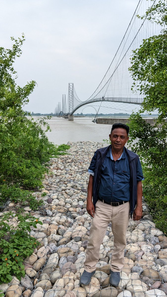 Neupane1Binod's tweet photo. दोधारा चाँदनी - १४५८ मिटरको यो झोलुङ्गे पुल। आफ्नै पारामा रहेछ सुदुर पश्चिम। पूर्वसँग जोडिन नसकेको कारण भाषा, सँस्कार र संस्कृति लाग्यो। https://t.co/UKpGSFZPzw