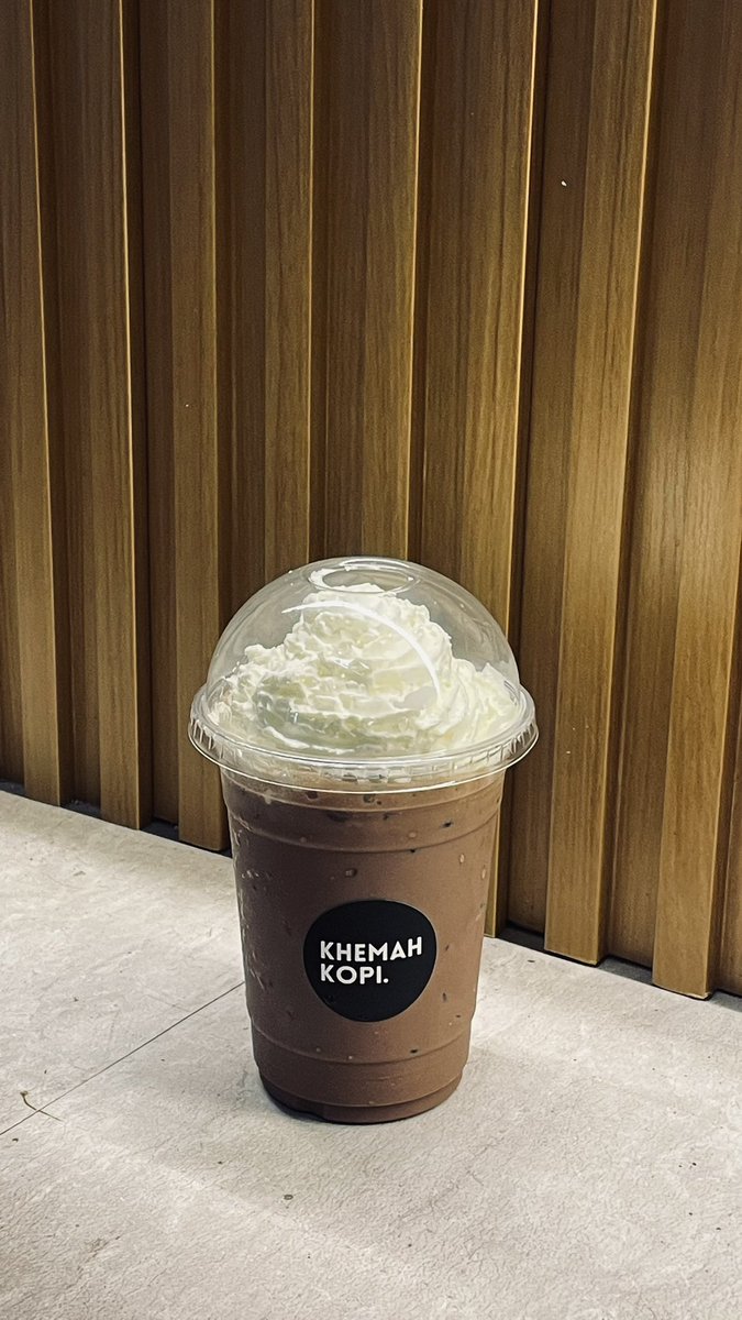 KhemahKopi's tweet photo. ngl we serve the best iced chocolate in town! 

@ngopiss @iwanqais https://t.co/nMxH1JEGBH