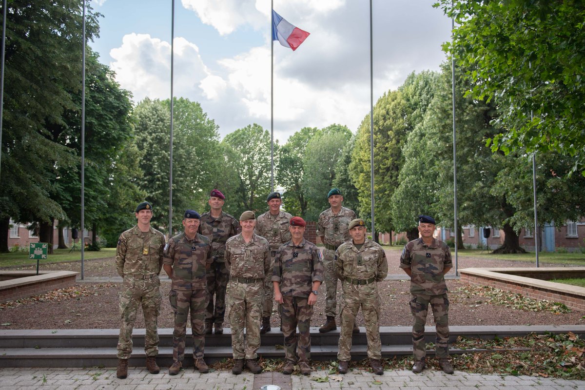 CommandementFOT's tweet image. Hier le général TOUJOUSE, #ComFT, a reçu le général WOODDISSE, Commander @field_army, accompagné des généraux commandant les 1e, 3e et 6e divisions britanniques. Au programme : point de situation et identification d'axes de développement de la relation bilatérale 🇫🇷🇬🇧