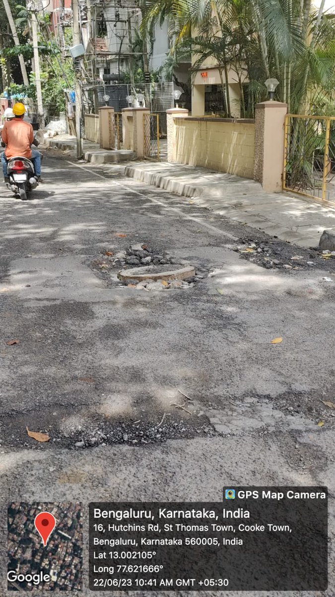 wasilimran's tweet photo. Please help in getting this road repaired. Riding on this road really shakes you up completely. The whole stretch of Hutchins Road is very bad.
@BBMPAdmn @BBMPCOMM @SaitAwwab #bangalore #roads #RoadSafety https://t.co/aP389S4Q7c