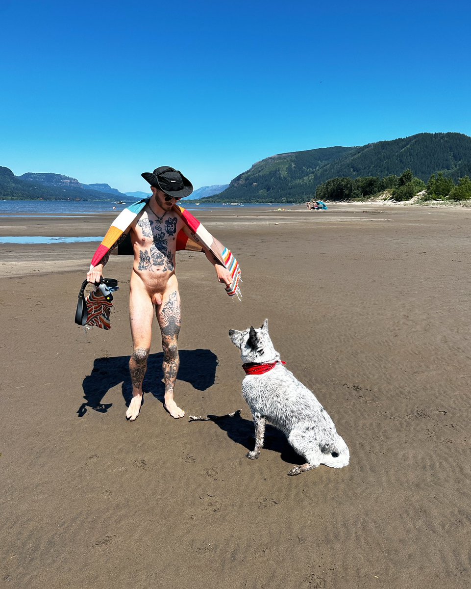 tatted_fag's tweet photo. Hello summer :) https://t.co/C1ZJp7U7v9