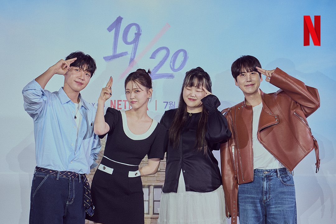 #จองเซอุน #คิมจีอึน #อีซูฮยอน AKMU #คยูฮยอน SJ ในงานแถลงข่าว รายการเรียลลิตี้เกาหลี ออริจินัลจาก Netflix “Nineteen To Twenty” วันนี้ค่ะ กำหนดลงจอ 11 กรกฎาคมนี้ ซับไทยและพากย์ไทยทาง Netflix #NineteenToTwenty #ชอบเล่า #choplao #NetflixTH #Kyuhyun #KimJiEun #Suhyun #AKMU #JeongSewon