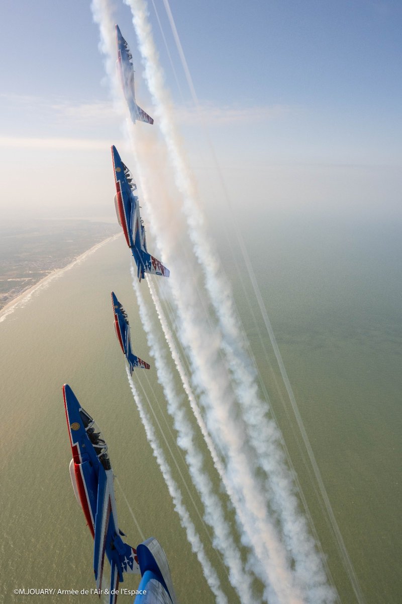 Patrouille de France tweet media