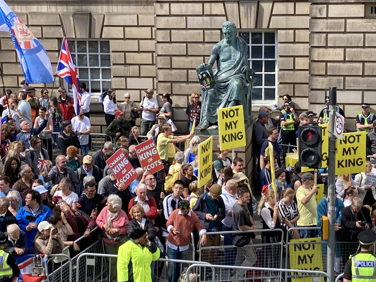 MichaelJBawtree's tweet photo. The post-service parades, protests and @rafredarrows fly past brought the afternoon to a noisy and colourful climax. #Edinburgh #HonoursOfScotland #Scotland #Coronation #RedArrows https://t.co/5BaRnILA35