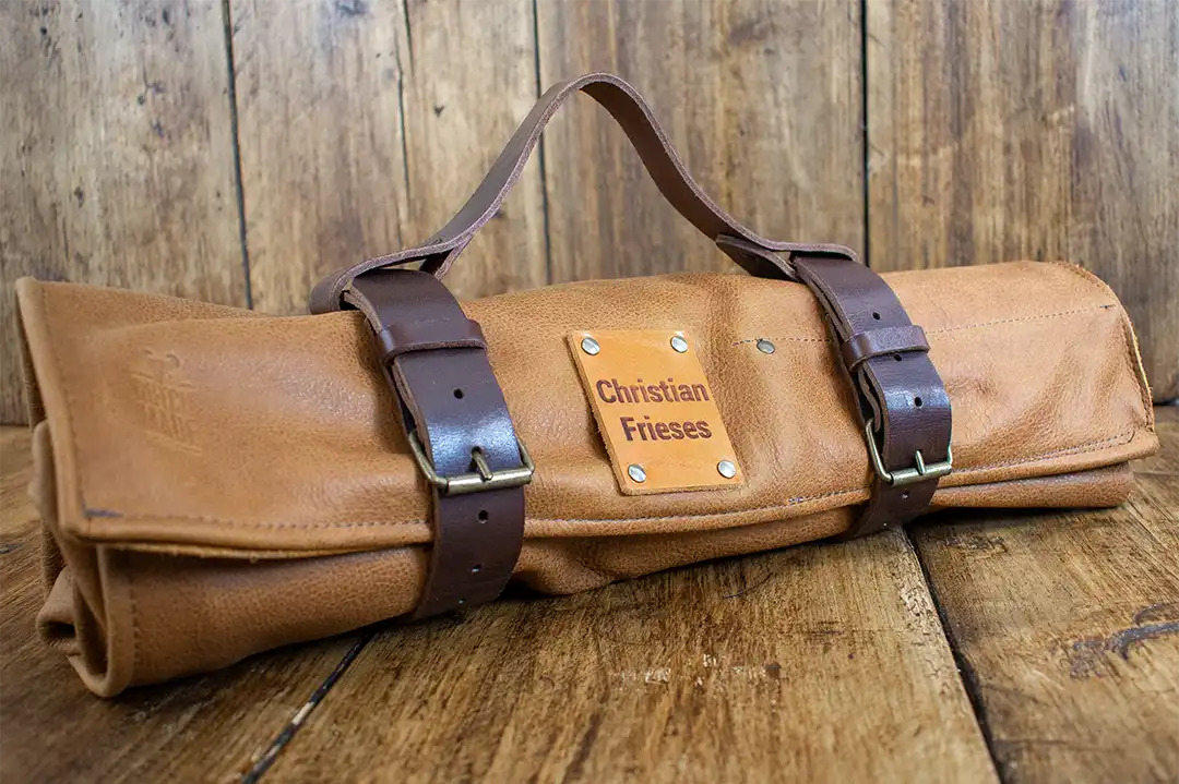 BuffelAtelier's tweet photo. Een gepersonaliseerde #messentas gemaakt door DutchMade! https://t.co/LlW0Ycznau