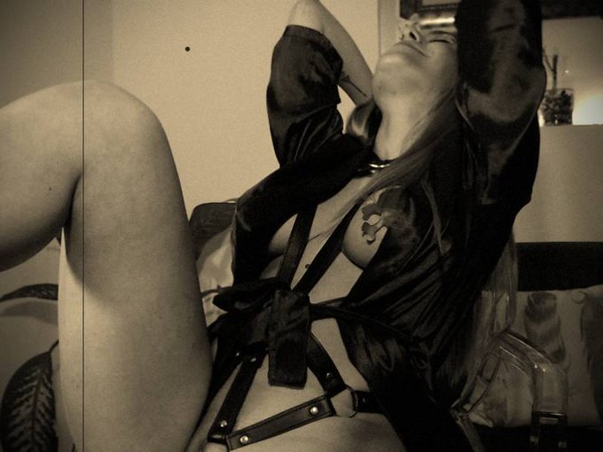 Estas f&oacute;ticos me gustaron mucho   les comparto unas que se pueden subir por ac&aacute;  #picoftheday #naked<a href="/tag/picoftheday"class="tags"><span>#picoftheday</span></a><a href="/tag/naked"class="tags"><span>#naked</span></a><a href="/tag/nudes"class="tags"><span>#nudes</span></a>