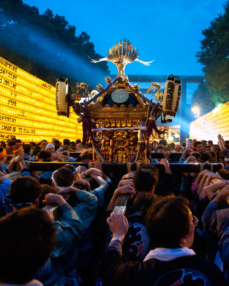 donnyjkimball's tweet photo. Starting next week, Yasukuni Shrine will be holding its Mitama Festival from July 13-16. If you’re in Tokyo, you absolutely cannot afford to miss out on this summertime celebration. The entire shrine grounds are decked out in beautiful lanterns that will leave you breathless! https://t.co/MleyPjLyFg