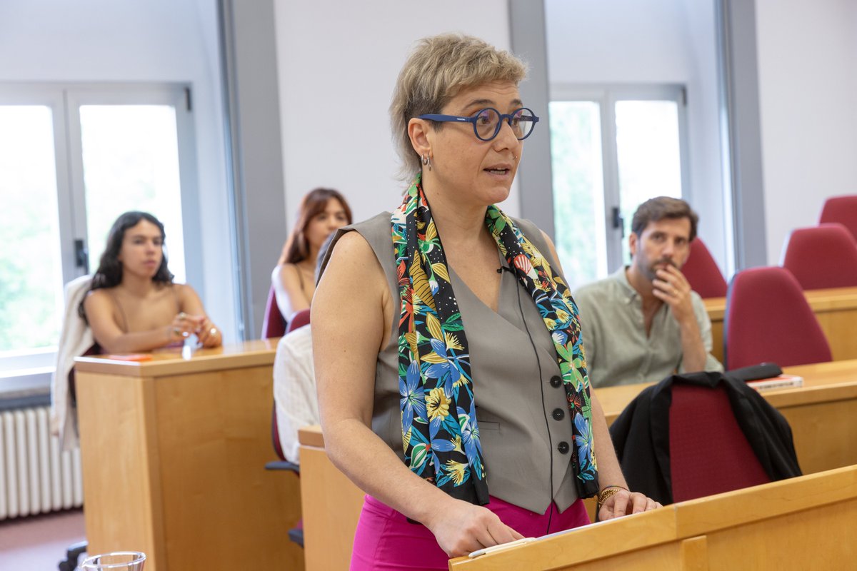 fcomunav's tweet image. 🎓 👏 ¡Nueva doctora por @Fcomunav! Julieta Keldjian ha defendido su tesis doctoral “El cine doméstico y amateur: archivo, medio y modos”. Dirigida por Efrén Cuevas (@efren_cuevas). ¡Enhorabuena!