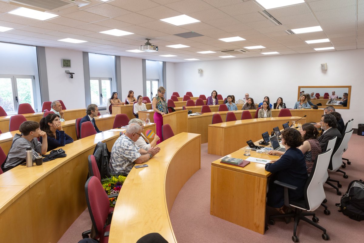 fcomunav's tweet image. 🎓 👏 ¡Nueva doctora por @Fcomunav! Julieta Keldjian ha defendido su tesis doctoral “El cine doméstico y amateur: archivo, medio y modos”. Dirigida por Efrén Cuevas (@efren_cuevas). ¡Enhorabuena!