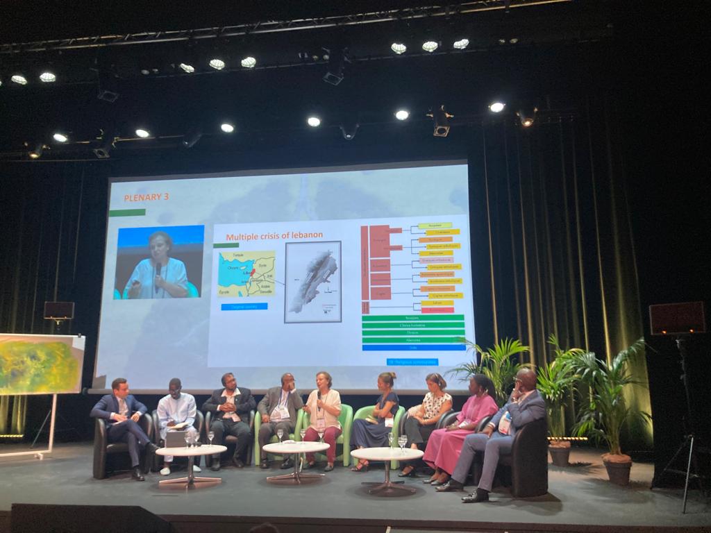 AFD_France's tweet photo. #OSHForum2023 : ouverture de la 2ème journée d'échange !

Partage des enseignements tirés lors des ateliers régionaux organisés au #Bangladesh, au #Brésil, au #Liban et au #Sénégal. https://t.co/CBZNShzVS7