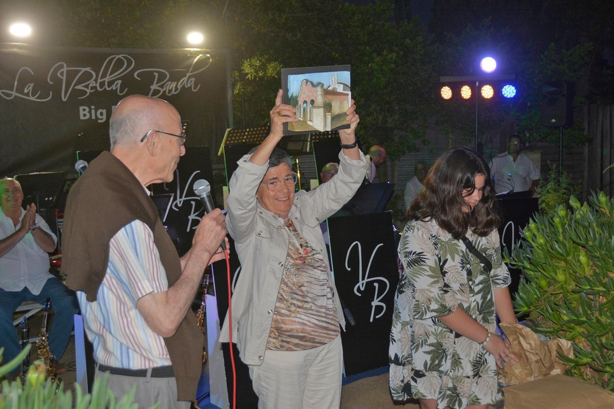 Blanes_cat's tweet photo. Notícia: Prop de 200 persones gaudeixen d’una nova edició del #PrimerConcertEstiu #Obreria al #SantuaridelVilar amb #VBellaBanda. També es va reconèixer la tasca desinteressada de les persones voluntàries
https://t.co/umsbbp97XI
#conert
#estiu
#música
#cultura
#blanesarrandemar https://t.co/O4yT9mOaMv