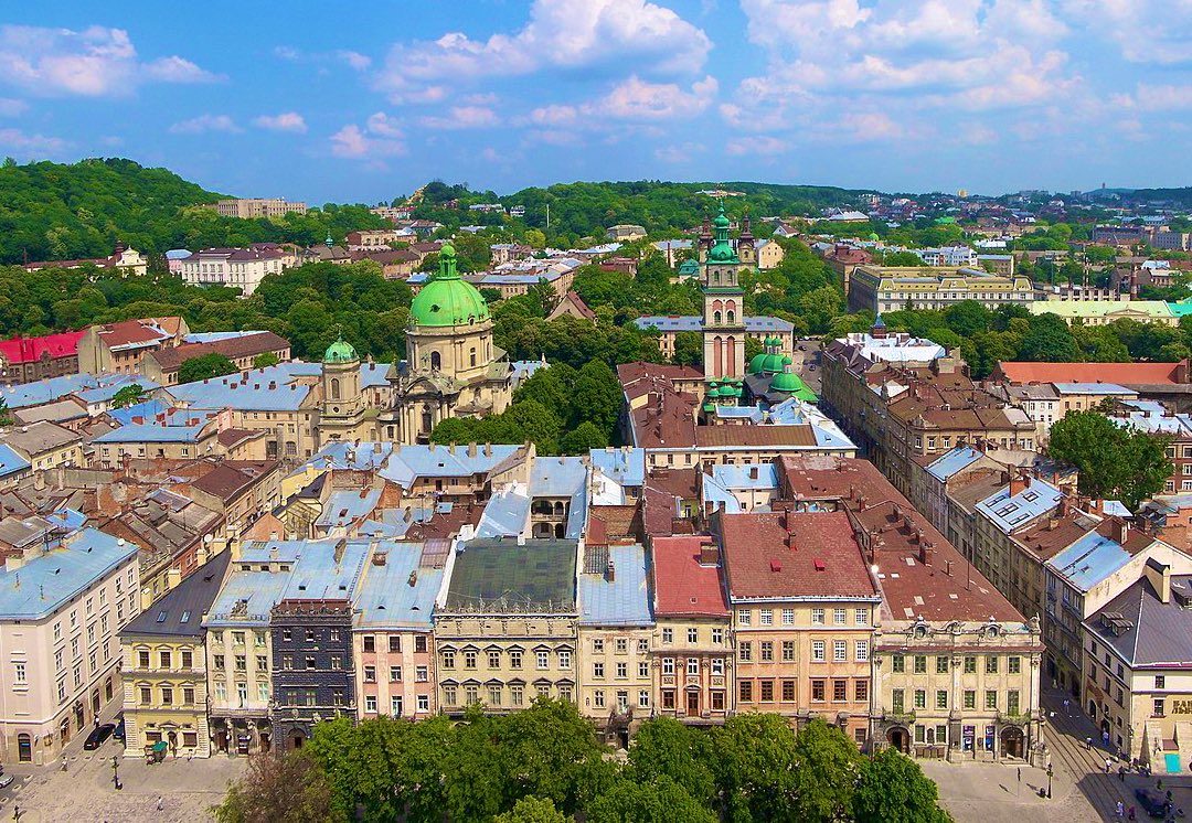 berlin_bridge's tweet photo. Peaceful, beautiful Lviv is about 70km from Poland, about 1000km from the front. Russia’s attack on Lviv this morning served no military aim. Their goal was simple: murder of Ukrainians. This is a war crime &amp; an act of terrorism.
#RussiaIsATerroristState #SpecialTribunalNow https://t.co/wjNZUQegvE