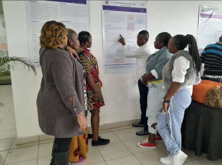 Ke_swa's tweet photo. FSW taking part in the ongoing 1st National Community System Strengthening (CSS) Knowledge Dissemination Forum #communitiesareTHECHANGE
#amrefcssforum2023 
#communityrepresentation. https://t.co/nqNqC0we5y