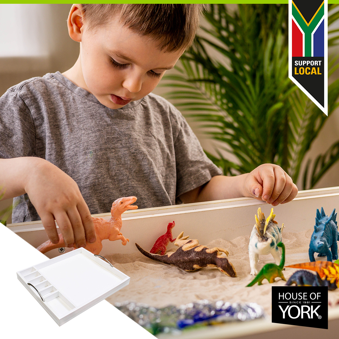 HouseofYorkSA's tweet photo. The Winter Holidays are always the toughest. Why not liven them up with some Play Trays? We share some ideas in our recent article, here: https://t.co/1TITqf2scU
#HouseOfYork #supportlocal #lovehouseofyork #sensoryplay #indoorfun https://t.co/7sRmzm99e2