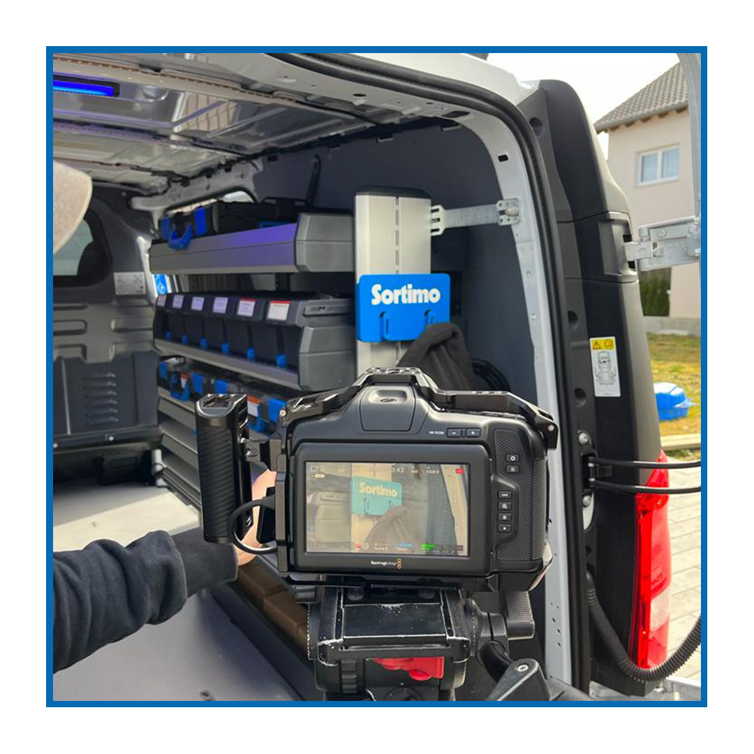 SortimoUK's tweet photo. Behind the scenes with our strong partner #Mercedes! 📸✨ We recently had an exciting photoshoot and want to give you a little insight. Here you can see how we worked together to get the perfect shots. 🤩💪🏼 The interaction between Sortimo and Mercedes is simply unbeatable! https://t.co/rJW5Z91iPx