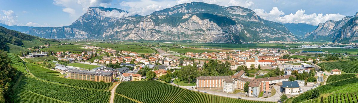 👨‍🎓👩‍🎓 Nuove opportunità per giovani ricercatori!

⭐ Aperto il bando per il corso di dottorato in Scienze Agroalimentari e Ambientali

📅 Termine per le candidature: 10 luglio 2023

👉 Info: cri.fmach.it/Il-Centro/Comu…