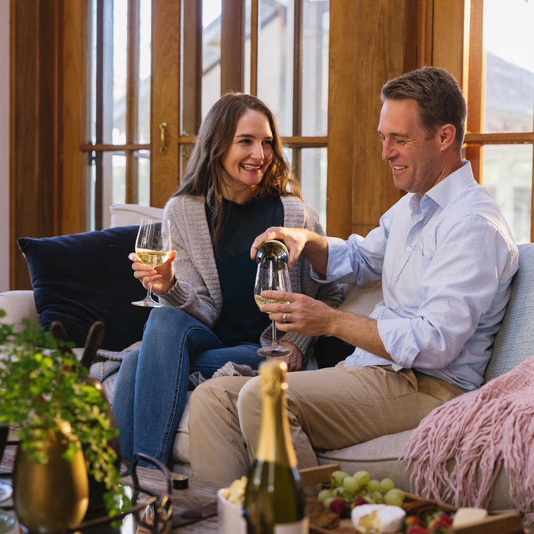 Winter dates with your favourite person. 🔥❤️🥂

#edenvalewines #nonalcoholic #alcoholremoved #lovingtwentytwentyfree #latenightdatenight