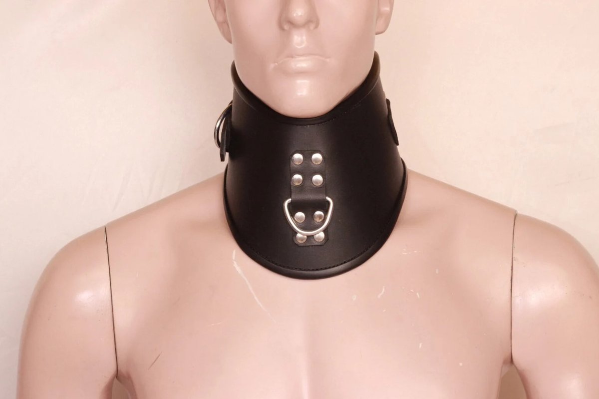 Hot_BDSM_Gear's tweet photo. Embrace the realm of power dynamics with this striking leather slave collar, symbolizing devotion, trust, and the exploration of boundaries.

https://t.co/HZtqwBg2Ub

#neckharness #handmadeharness #bdsmgear #custommadeleather #adjustableharness #harness #harnesses #leatherharness https://t.co/XCq3VacBvv