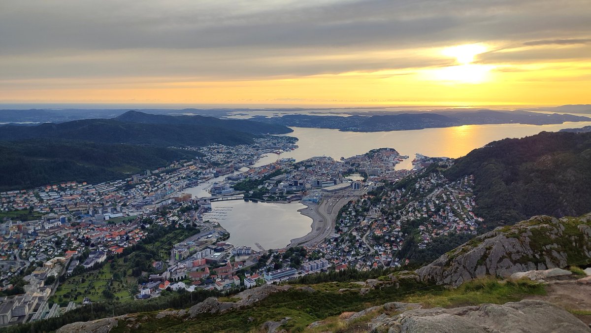 Fascinating ISOM24 banquet with impressive views over Bergen. Very nice science and happy to see old friends