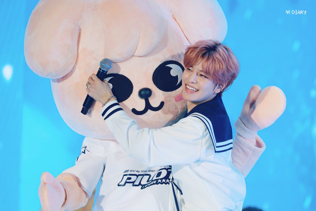 MDIARY0922's tweet photo. 230701 팬미팅
퍼핌 쪼아 강아지🐶
#스트레이키즈 #Straykids #SKZ #승민 #Seungmin https://t.co/viZqjBuW5g