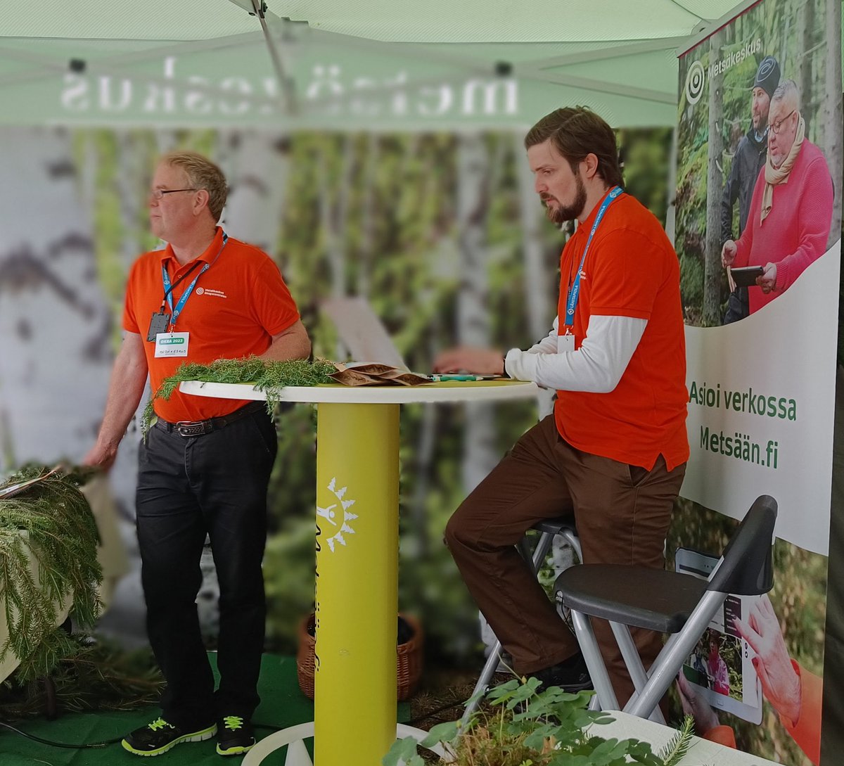 OKRA Maatalousnäyttely 2023 kerää taas kymmeniätuhansia maaseudusta ja sen elinkeinoista kiinnostuneita Lounais-Suomeen. Vilskettä riittänyt myös @metsakeskus'en teltalla 🌳

#Metsäänfi
#Hyvinvointiametsänelinkeinoista
#LounaisSuomenyksityistieverkkohuoltovarmuudenvarmistajana