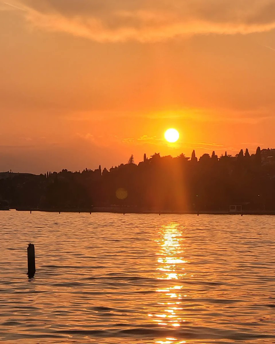 Croatia 🇭🇷 
You've been amazing 👏 

Some of the nicest teams I've ever worked with,
Beautiful locations I've ever shot in,
Warmest seas I've ever swam in.

It's been an adventure of the best kind.

Here's to returning to you one day.

The work must continue on.