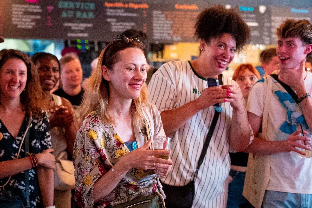 Blogwhv's tweet image. Quelques clichés de notre dernière soirée #ApérOZTour à #Paris ! Un grand Merci à tous ! En collaboration avec @australia, @lescoflocs et @roadsurfer 🦘 🇦🇺

#ChapkaGang #AperOZTour #SeeAustralia #Queensland #whvaustralia #whv #pvt #pvtaustralie #evenementparis #australie