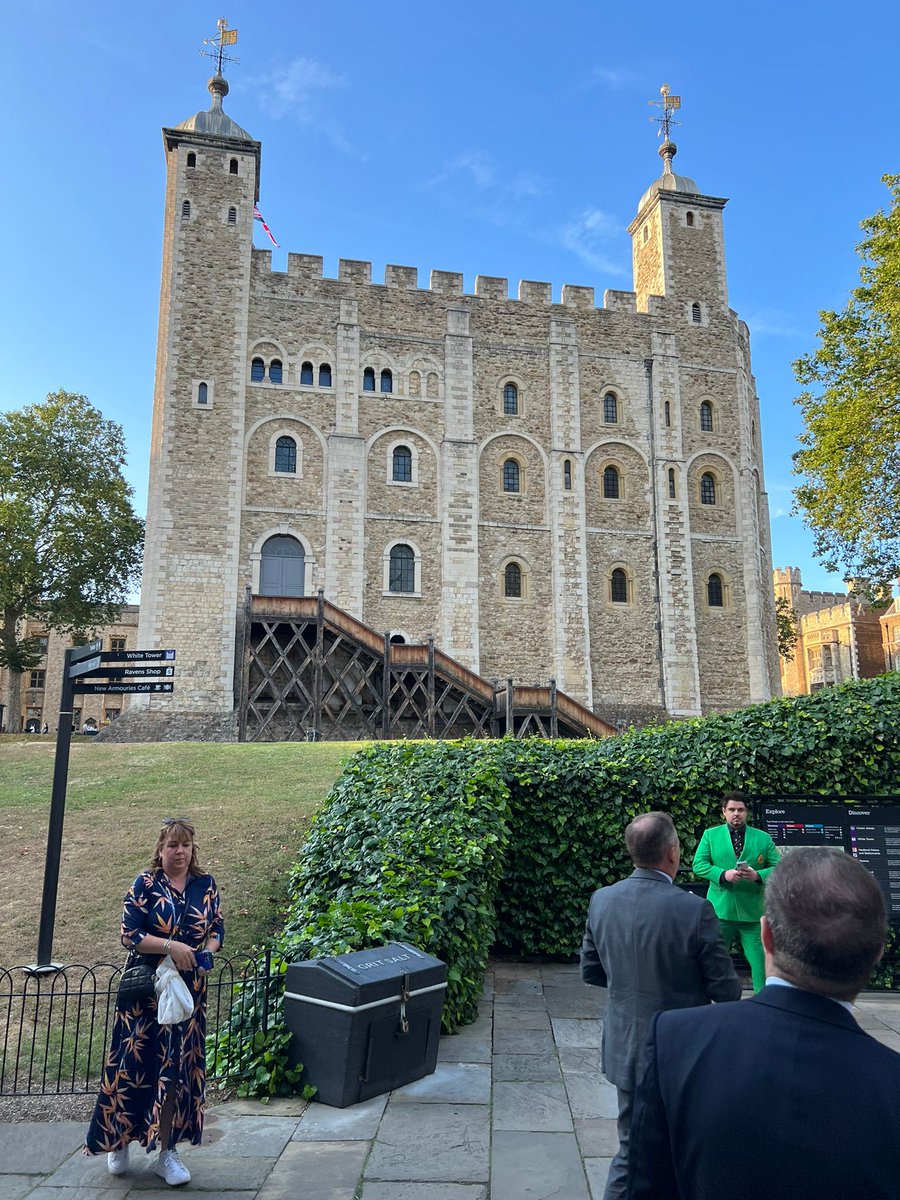 WCoConstructors tweet media