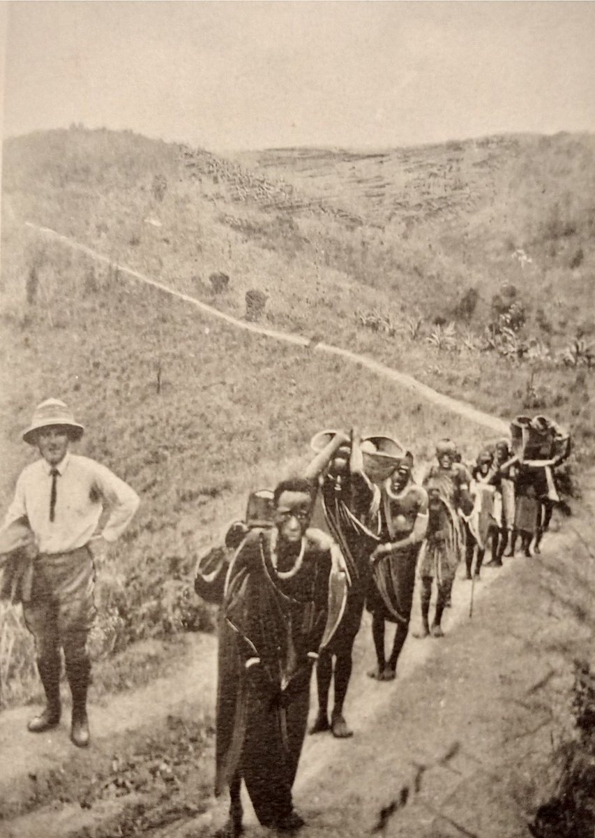 HistoryKE's tweet photo. #HistoryKeThread: Stranger Beware
———

On some occasions, early wazungu visitors to Kenya imperiled their lives by undertaking innocuous acts that the locals weren't familiar with. Some of the visitors actually got killed. https://t.co/fGwgYb2vlV