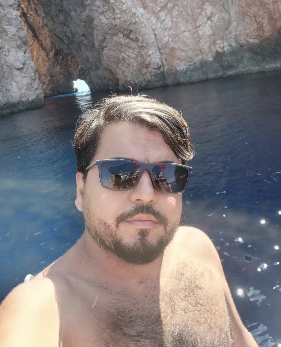 furkancerkes's tweet photo. Ülkesinde savaş varken burada keyif yapan Afgan mültecileri istemiyorum. https://t.co/gO2eNtgPLx