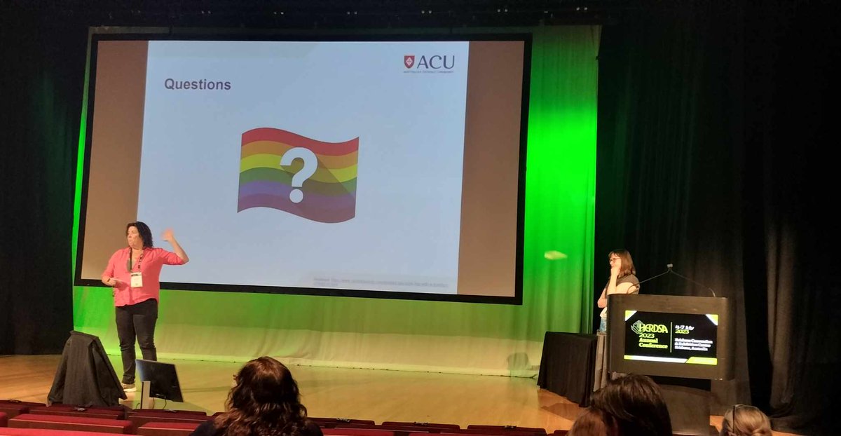 Great talk at #HERDSA2023 on "Restarting the heart: paramedic student views on integrating gender identity and sexuality in health curricula at an Australian university" by Georgia Clarkson, Alison Owens, Caitlin Fitzgibbon &amp;  Ashleigh Finn <a href="/georgianisi/">Georgia Clarkson</a> <a href="/Caitlin_Fitz_/">Dr Caitlin Fitzgibbon</a>  <a href="/ACUmedia/">Australian Catholic University</a>