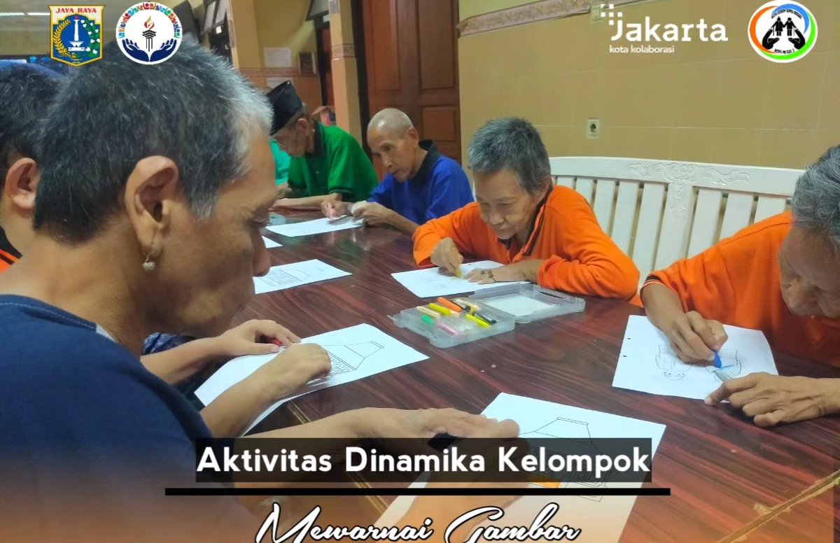 pstwbm2's tweet photo. Aktivitas Dinamika Kelompok dengan tema mewarnai gambar  yang bermanfaat untuk menurunkan tingkat depresi, membantu relaksasi otak, mengalihkan fokus dan pikiran dan menjadi sarana hiburan untuk Warga Binaan Sosial Pstw BM 2 Cengkareng.
@DinsosDKI1 https://t.co/XFs3i7oqZd
