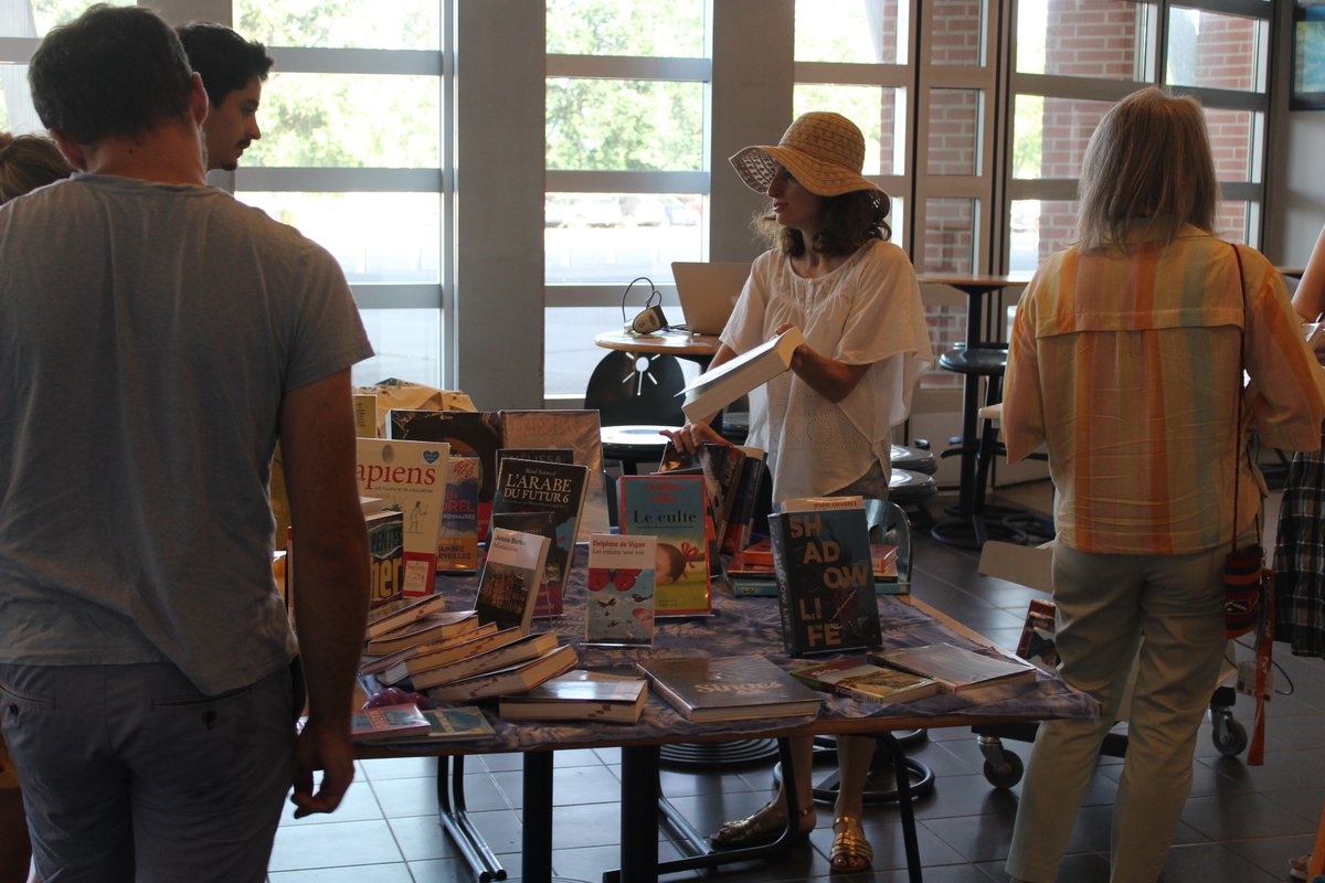 La Doc à la Plage c'est à la cafet' jusqu'à 11h ! Venez chercher vos lectures d'été #lecture #plage