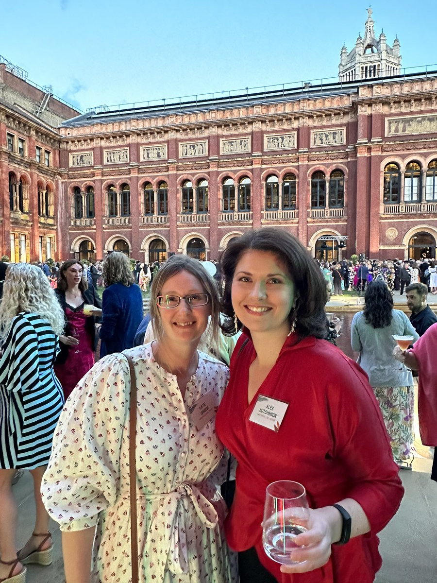 What a glorious night at the HarperCollins Summer party! So lovely to see everyone. Never get enough pics, but managed to capture this gorgeous bunch 
<a href="/KatieGAuthor/">Katie Ginger/Annabel French/Emma Royal</a> <a href="/HazelGaynor/">Hazel Gaynor</a> <a href="/gaffneyamy/">Amy Gaffney aka Rosie Hannigan🌸🌙🪷</a> <a href="/GillPaulAUTHOR/">Gill Paul</a> @adeleparks <a href="/meganambxr/">Megan Clawson</a> <a href="/PenThorpeBooks/">Penny Thorpe/Alex Hutchinson</a> ❤️