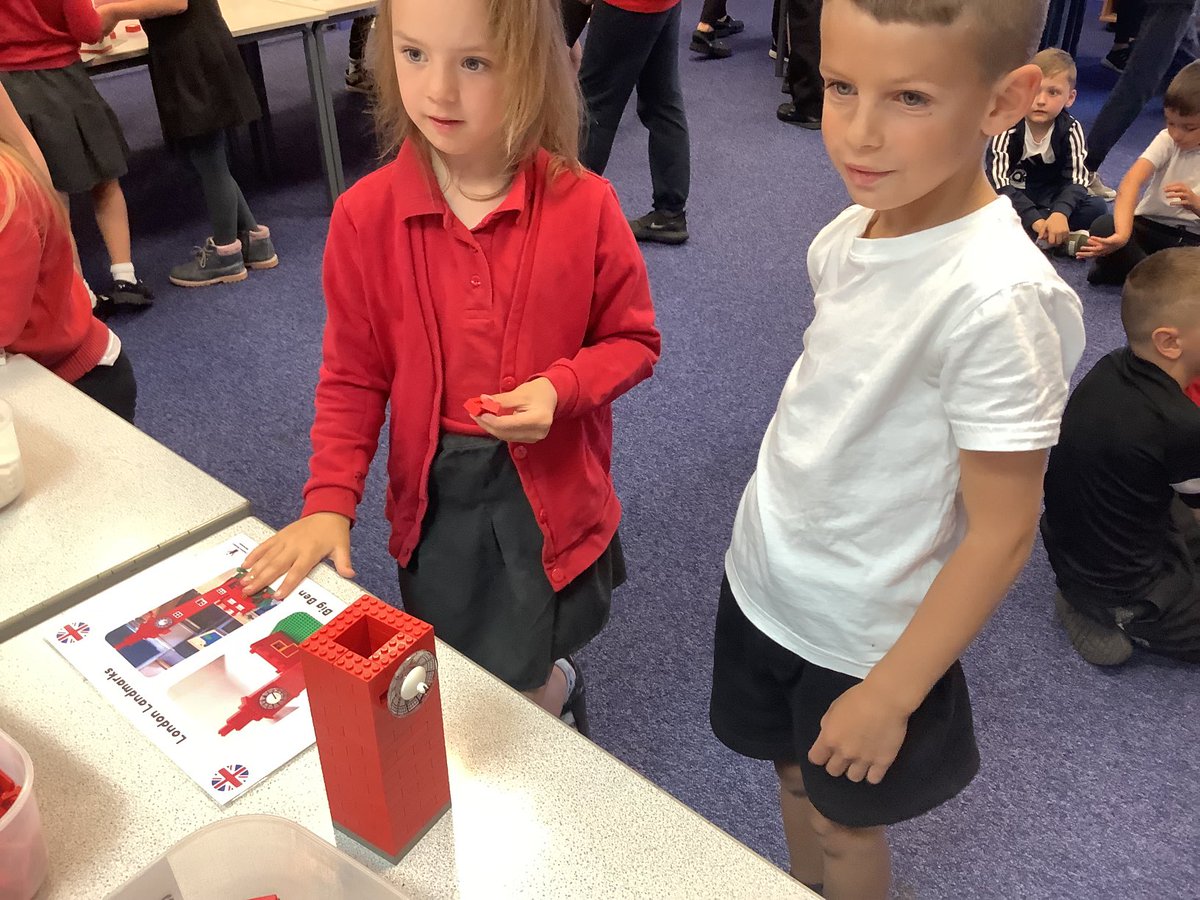 BrookPebble's tweet photo. Can you guess what our familiar landmarks are going to be yet?  #legoworkshops #Y1-2 #aspire https://t.co/Tgq4N9KO8H