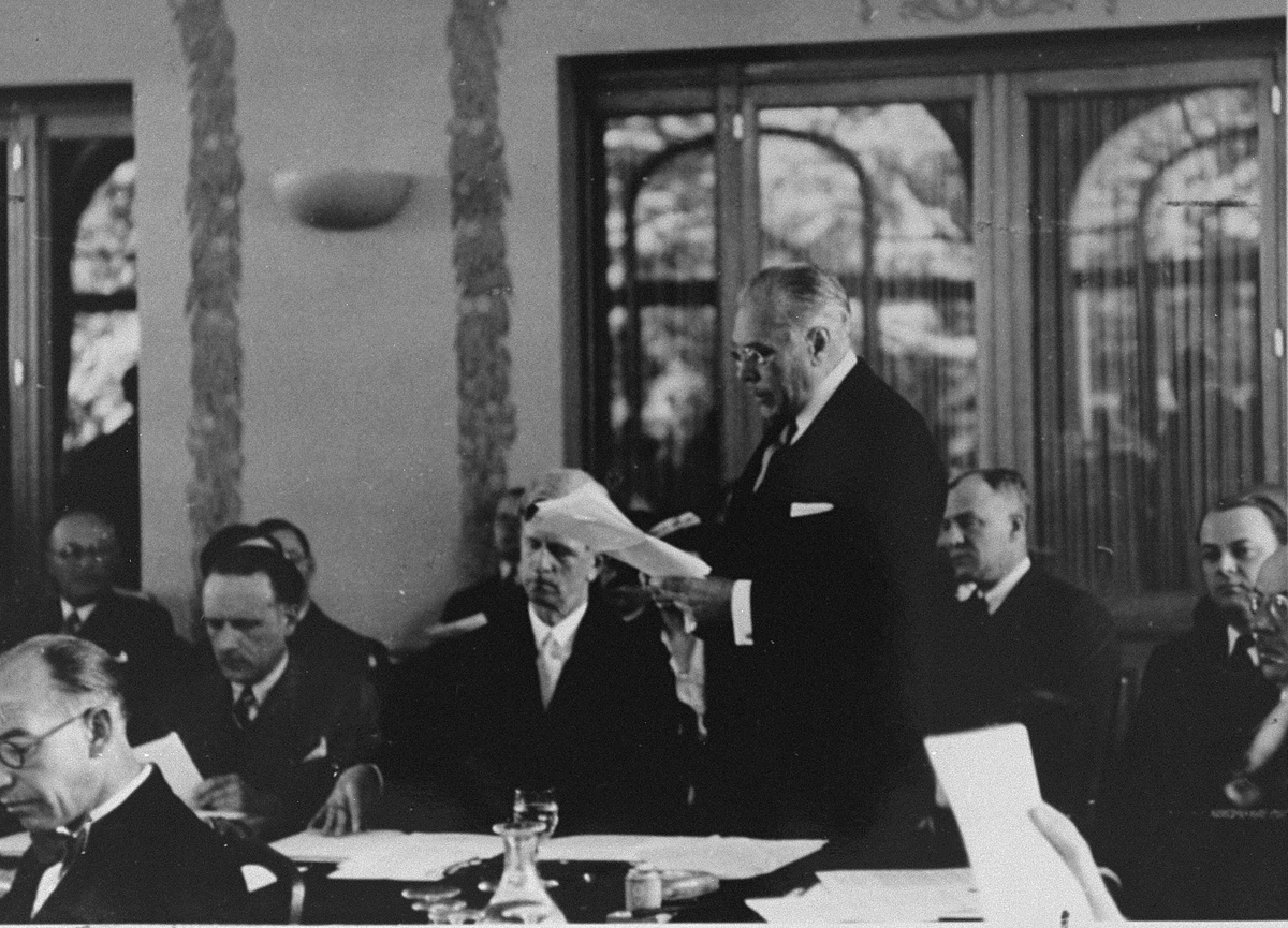 AviKaner's tweet photo. On this shameful day in 1938, all countries of the world (except Dominican Republic and Costa Rica), at the Evian conference, refused to accept Jewish refugees from the Nazis. The result was the Holocaust and the murder of 6 million Jews. https://t.co/7wlporOpF2