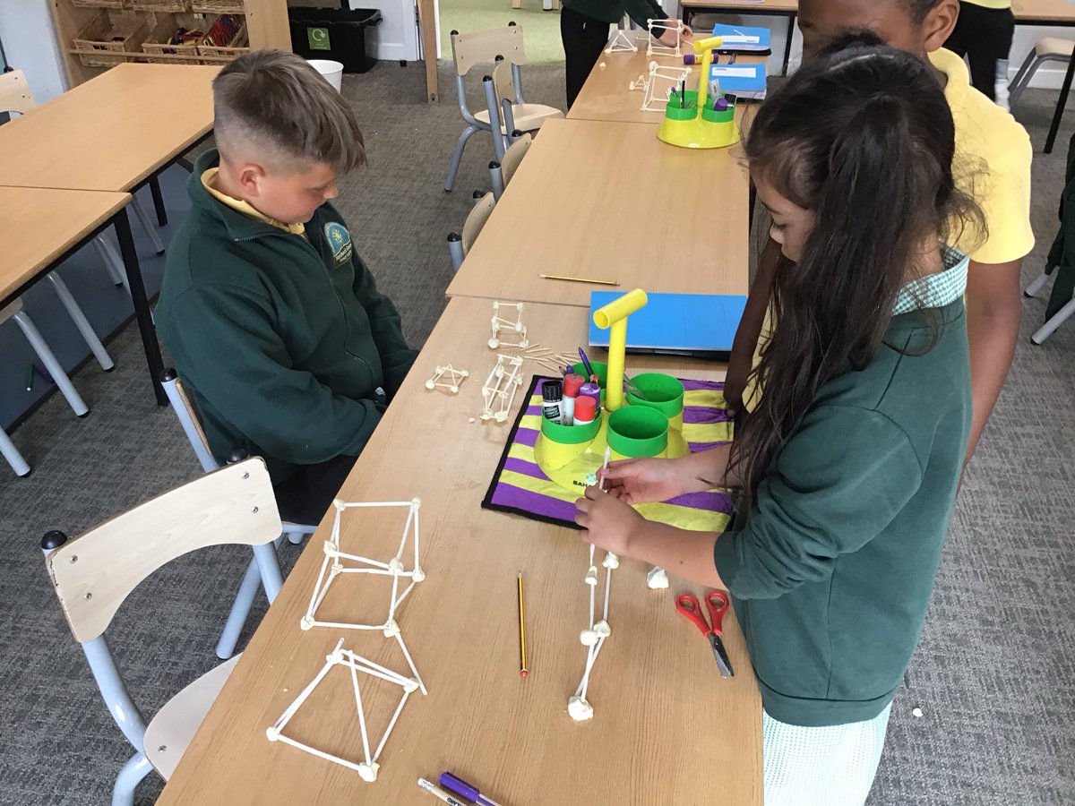 Year 3 have been learning about 3D shapes. Today they build some 3D shapes to help them identify the vertices, edges and faces. #HardwickGreenPA #hardwickmaths
