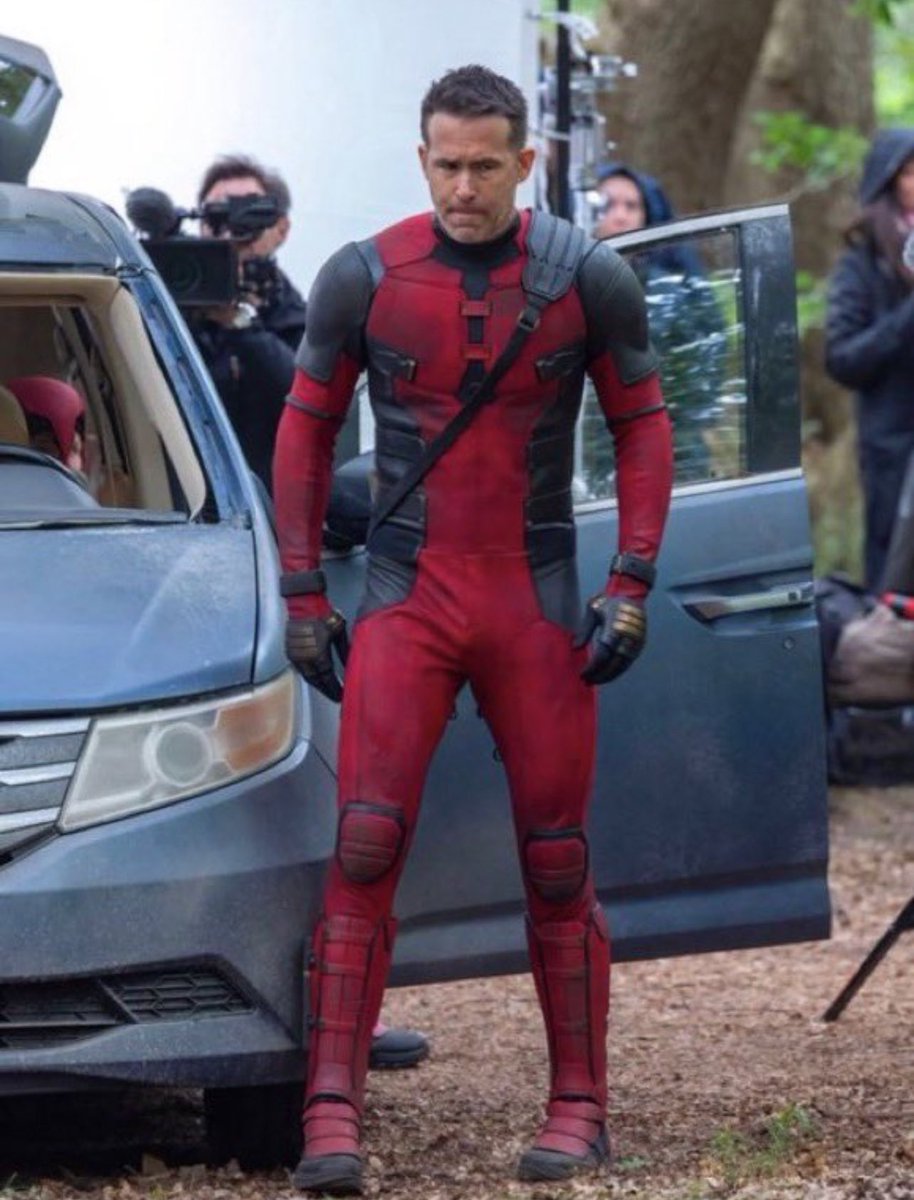 therealsupes's tweet photo. FIRST DEADPOOL 3 SET PHOTOS!!! https://t.co/lmHlmTyj72