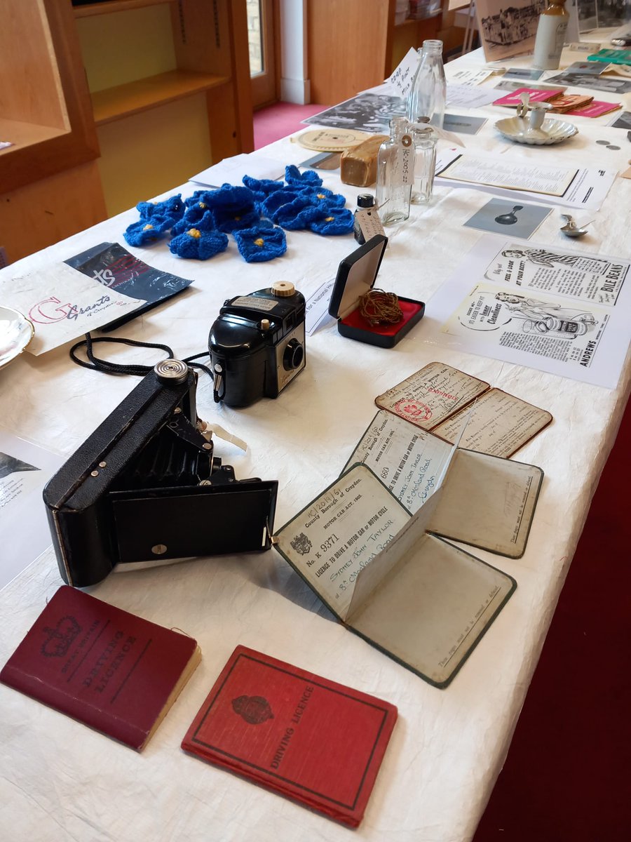culturecroydon's tweet photo. As part of #ConstableVisits at Thornton Heath Library, we welcomed @age_uk's art group to view The Cornfield from @NationalGalley’s collection and explore objects from @MuseumOfCroydon to explore memories of home.
📅 on until 9 July
https://t.co/ZT0pIGQ2Cq 👈 More https://t.co/Dw6wsmo1vz