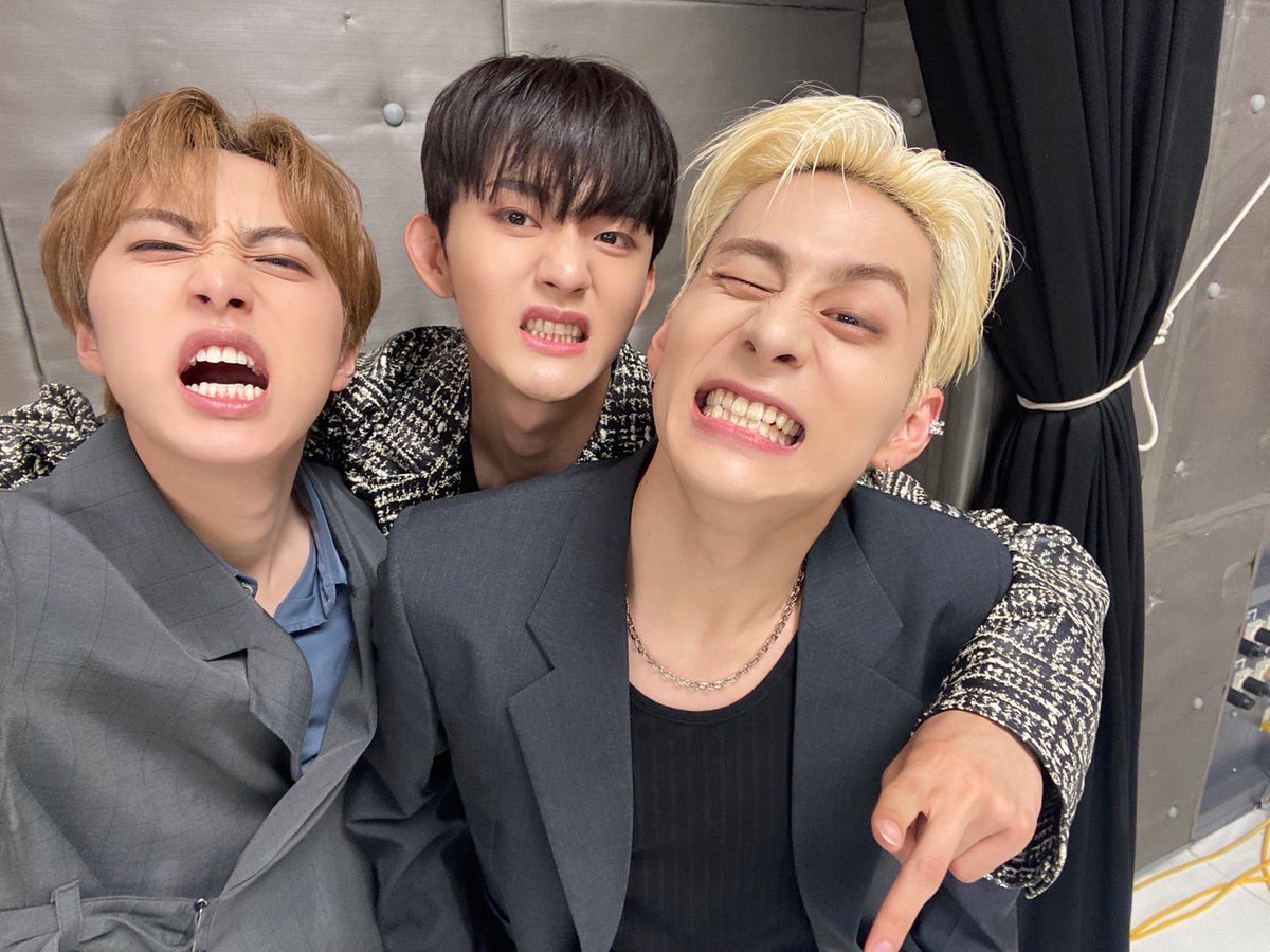 ️[#尾崎匠海] ☺️😬 #INI #OZAKITAKUMI