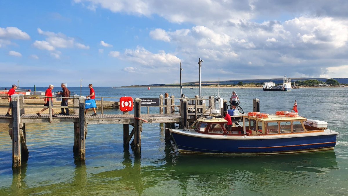 Do you fancy working at Brownsea Island? We are hiring - Welcome and Service Assistant (boat) - IRC140898. Food and Beverage Team Member x 2 - IRC141153. Business Services Co-ordinator - IRC141285. 
careers.nationaltrust.org.uk/OA_HTML/a/#/va…
#NationalTrustJobs #BrownseaIsland #NTSouthWest  #Poole