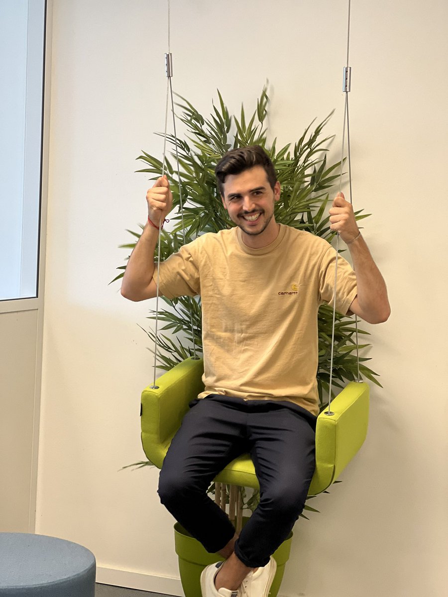 tbs_education's tweet photo. 🚀 Aujourd’hui, nos incubés et anciens incubés TBSeeds se sont retrouvés dans les locaux de l’incubateur ! 
L’occasion de partager expérience et conseils pro 🤝
📸 Et pour finir, une petite photo de famille ! https://t.co/sm4e6rnfYp