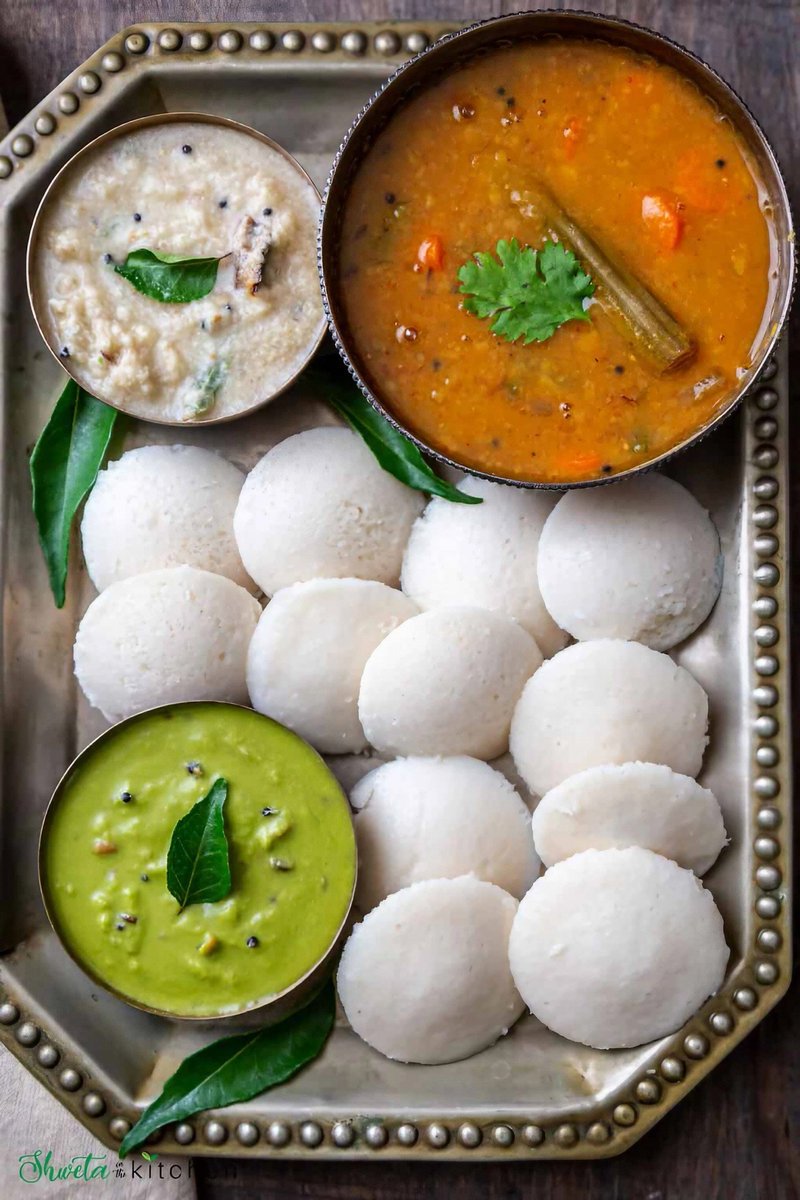 desi_thug1's tweet photo. 10 Delicious Breakfast Dishes in India... 

1. Idli Sambar https://t.co/dCISCl01iX