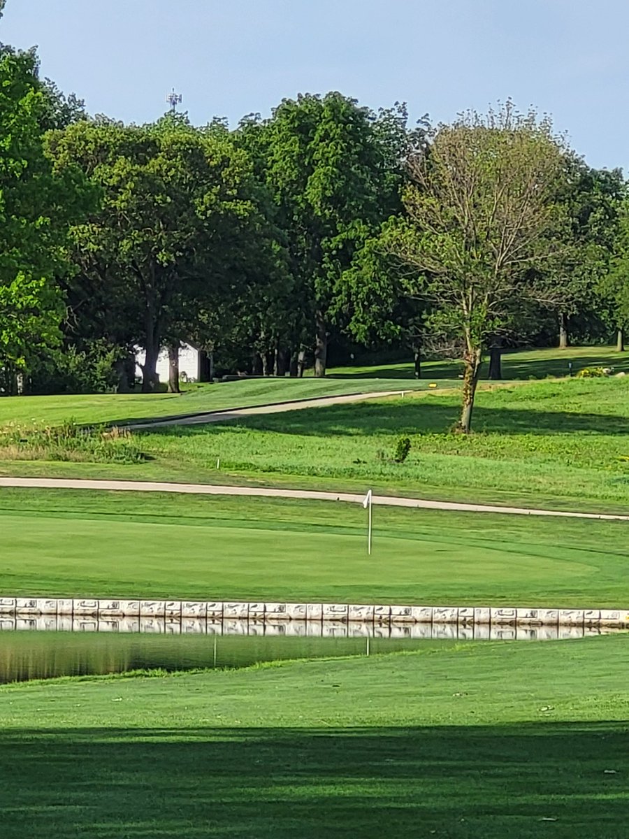 GolfCoachJJ's tweet photo. Lake Panorama National GC today! Beautiful day to find #FutureStorm #SCGolf #RecruitingTrail https://t.co/9xeUiqBhN7