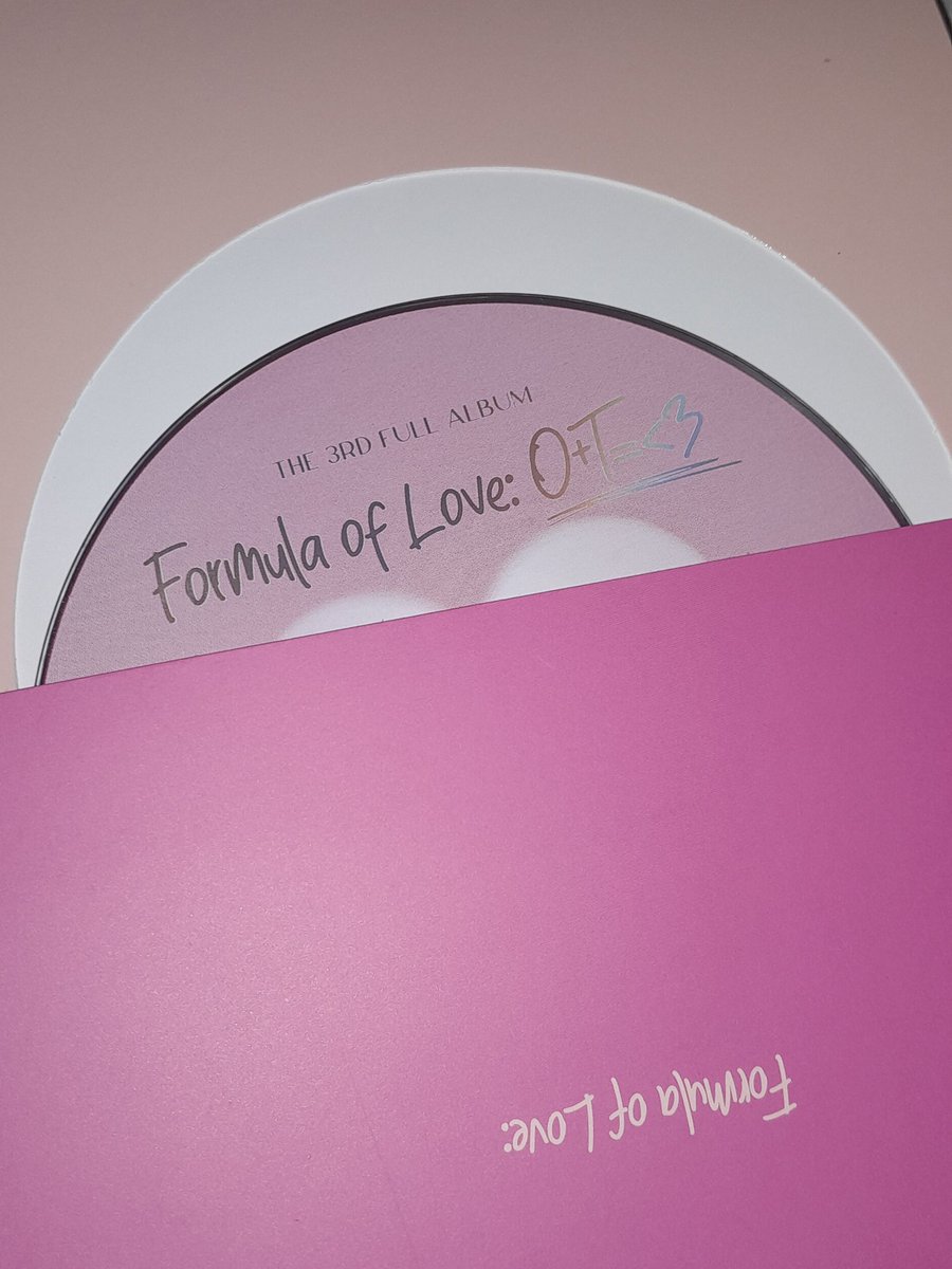 thchnnd's tweet photo. < wts lfb twice ph >

🔎 twice formula of love full of love unsealed album

inclusions: album cover, pb, and cd

☆ 200 + sf
☆ reply/dm to claim
☆ payo
☆ onhand

💵: gcash
🚚: j&amp;t 

t. wts lfb twice unsealed album nayeon jeongyeon momo sana jihyo mina dahyun chaeyoung tzuyu https://t.co/uDLb6Qxopb
