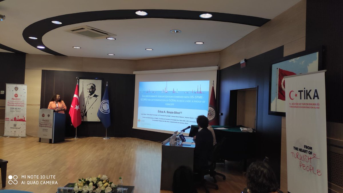 A breakthrough in SCFA analysis! A novel method with chloroformate derivatization and HS-SPME for precise quantitation of SCFAs in liver. It's greener, efficient, and provides sub µM limits of quantitation. Huge congrats to Èrica! <a href="/metabolomicaceu/">CEMBIO</a> #PBA2023 #SCFAAnalysis