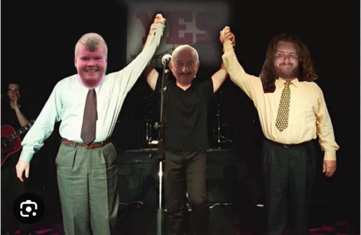Hazer1997's tweet photo. The Centre Circle at half time on Saturday #TeamCrowder #TeamMarshall https://t.co/RTzEPEw5gE