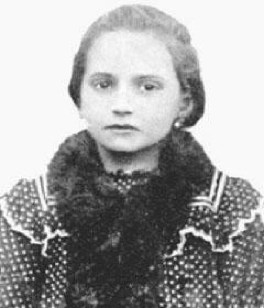 sermel2014's tweet image. #MariaGoretti, nell’umile cerchia di persone, in cui cresceva, la sua educazione fu semplice, ma pure squisitamente accurata e la sua corrispondenza non fu meno perfetta…l’uccisore… #PioXII